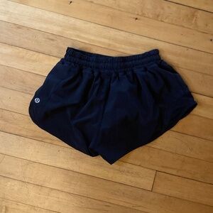 Black Lululemon Hotty Hot shorts -Size 2